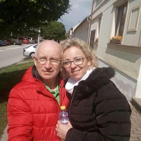 Ona hled jeho Hol - Seznamka